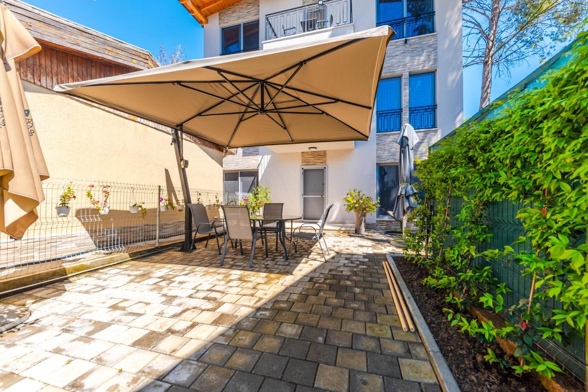 Beni'S Villa Apartments By Ps Golem  Dış mekan fotoğraf